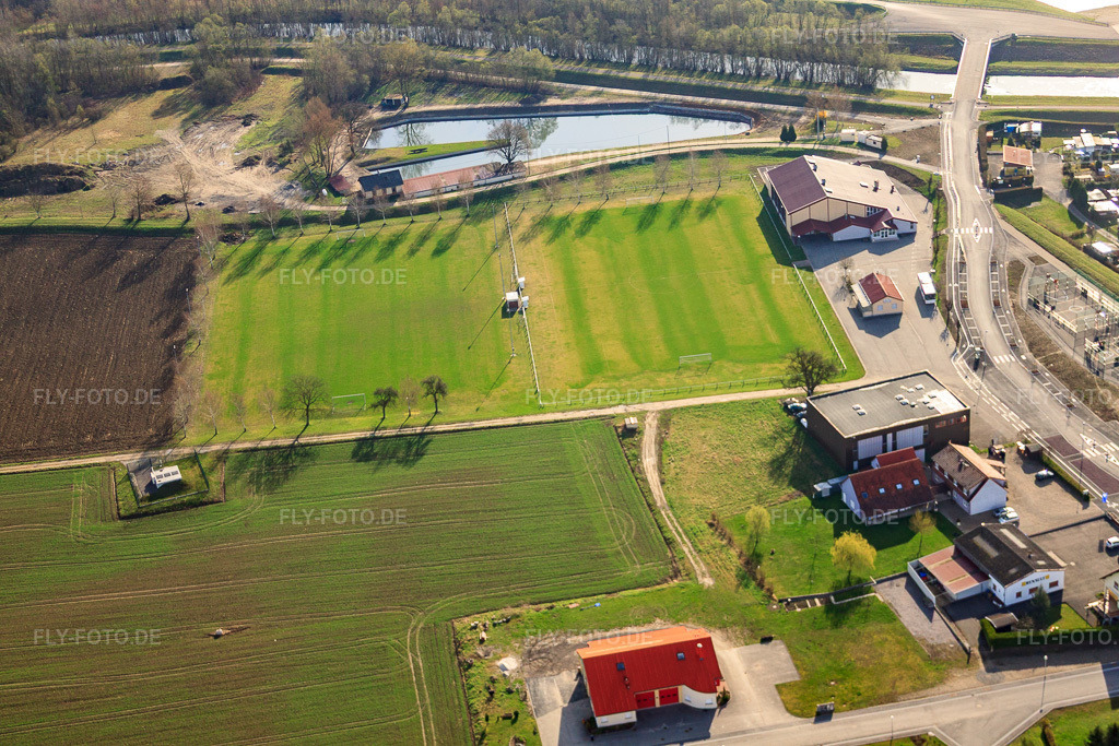 Luftbild: Stade du Rhin - F.C. Munchhausen in Munchhausen im Bundesland Bas-Rhin in Frankreich.Foto: IMG_25604.jpg vom 02.04.2010 durch Werner Riehm/FLY-FOTO.deAuflösung des Originals: 4752 x 3168 px