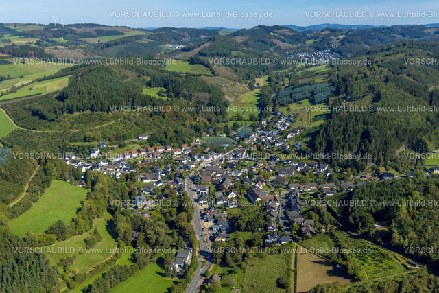 Lennestadt230909769Oberelspe | Luftbild, Ortsansicht Ortsteil Oberelspe mit Waldschäden, Oberelspe, Lennestadt, Sauerland, Nordrhein-Westfalen, Deutschland