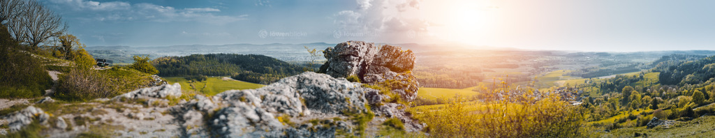 Hohenstaufen Spielburg im Frühling | löwenblicke | shop