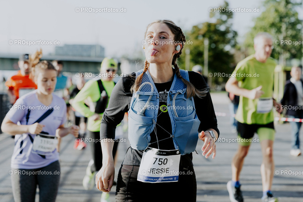 250914_Brückenlauf_JM-112 | Professionelle Fotos Ihrer Laufsportveranstaltung.
