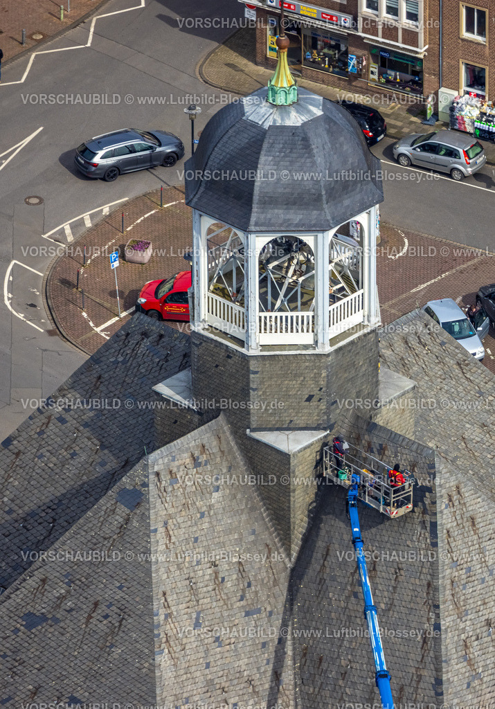 Emmerich230300277 | Luftbild, Arbeiten am Kirchturm der evang. Christuskirche, Emmerich, Emmerich am Rhein, Niederrhein, Nordrhein-Westfalen, Deutschland
