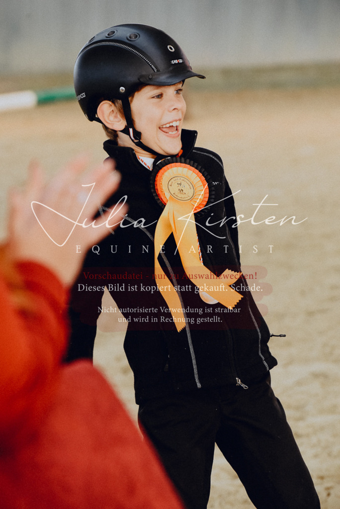 DSC_7407 | Pferde- und Turnierfotografie in Westsachsen. Pferdeportraits, Auftragszeichnungen und intuitive Kunst.