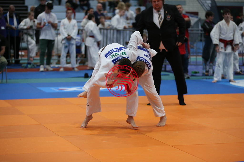 AT3Y1986 | Fotos vom Adler Cup - Pictures from Adler Cup

Hier findet Ihr alle Eindrücke und großen Momente der Adler Cup Wochenenden. Here you will find all impressions and great moments of the Adler Cup weekends. - Realisiert mit Pictrs.com