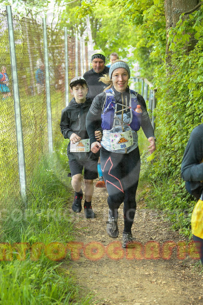 220430_1000_EX1_5661 | Sportfotografie im Rhein-Sieg Kreis, Köln, Bonn, NRW, Rheinland Pfalz, Hessen, etc. Unser Tätigkeitsfeld umfasst den Laufsport vom Volkslauf über den Marathon, Duathlon, Triathon bis zum Ultralauf wie Kölnpfad Ultra oder Schindertrail.