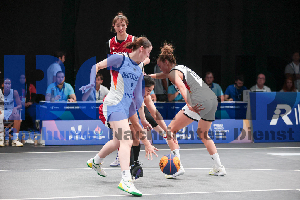 SES_RRG3x320250720-235 | bond - Realisiert mit Pictrs.com