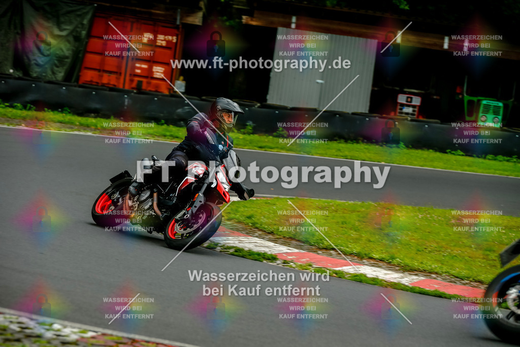 VBK-4199 | Hier findet Ihr Bilder von Touristenfahrten auf der Nürburgring Nordschleife oder von anderen Veranstaltungen die ich besucht habe. Viel Spass beim Durch Schauen 