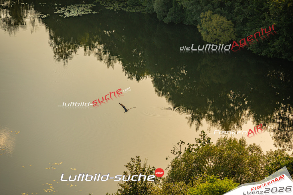 Das Luftbild zeigt : Schwarzacher Steg Mainleus - Die Luftaufnahme wurde 2024 vom UL-Flugzeug aus erstellt ( keine Drohne ) - Hochauflösende Luftaufnahme - Für grossformatige Ausdrucke geeignet. Die Geschenkidee !Mit Lizenz und Bildrechte bestellbar