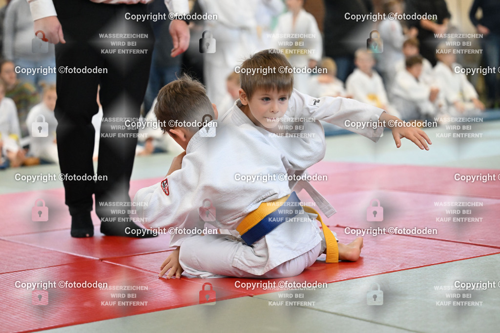 DSC_2866 | Oskar Haack /  TuS Reepsholt gegen Finn Köhler / TuS Holtriem (rechts)