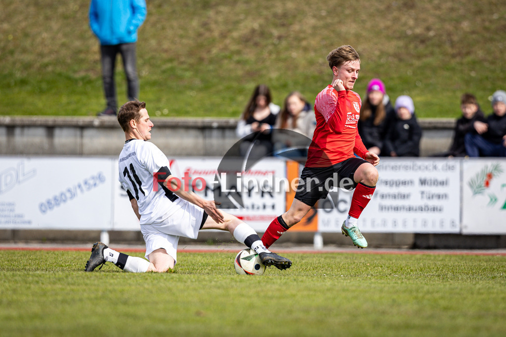 TSV Peißenberg gegen TSV Burggen/Bernbeuren | Fußball Herren Kreisliga Gruppe 1 Zugspitze 2025/26 17. Spieltag, TSV Peißenberg gegen TSV Burggen/Bernbeuren, 20260328,Zweikampf,2026-03-28 in Peißenberg (Sportzentrum Peißenberg, Platz 1), Simon HOFMANN (TSV Burggen/Bernbeuren 11), Marco EISNER (TSVP 16)Copyright: WolfgangxLindner www.foto-lindner.de