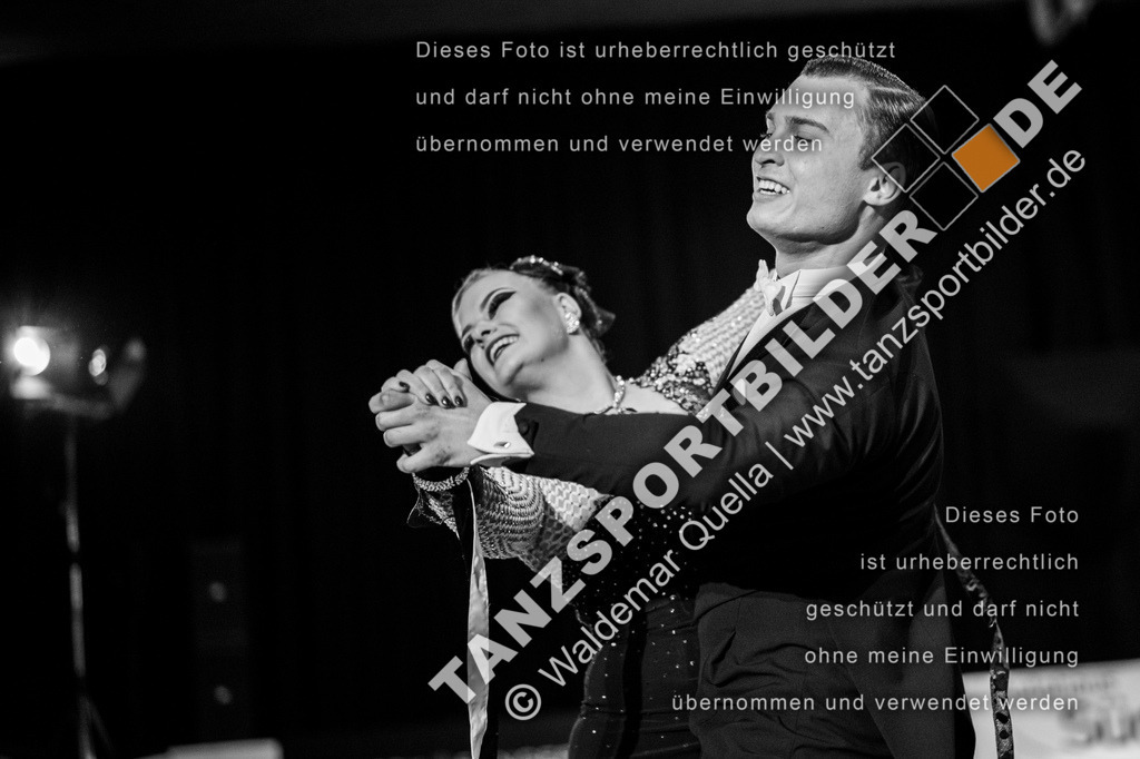 20250118-10246 | Hier finden Sie Tanz Bilder vom Latein und Standard Formationen tanzen. Sportbilder vom Tanzsport. Schöne Fotos und von Weltmeisterschaft, Europameisterschaft, Bundesliga, Regionalliga, Oberliga und Landesliga sowie von GOC Stuttgart, DanceComp, WM Bremen