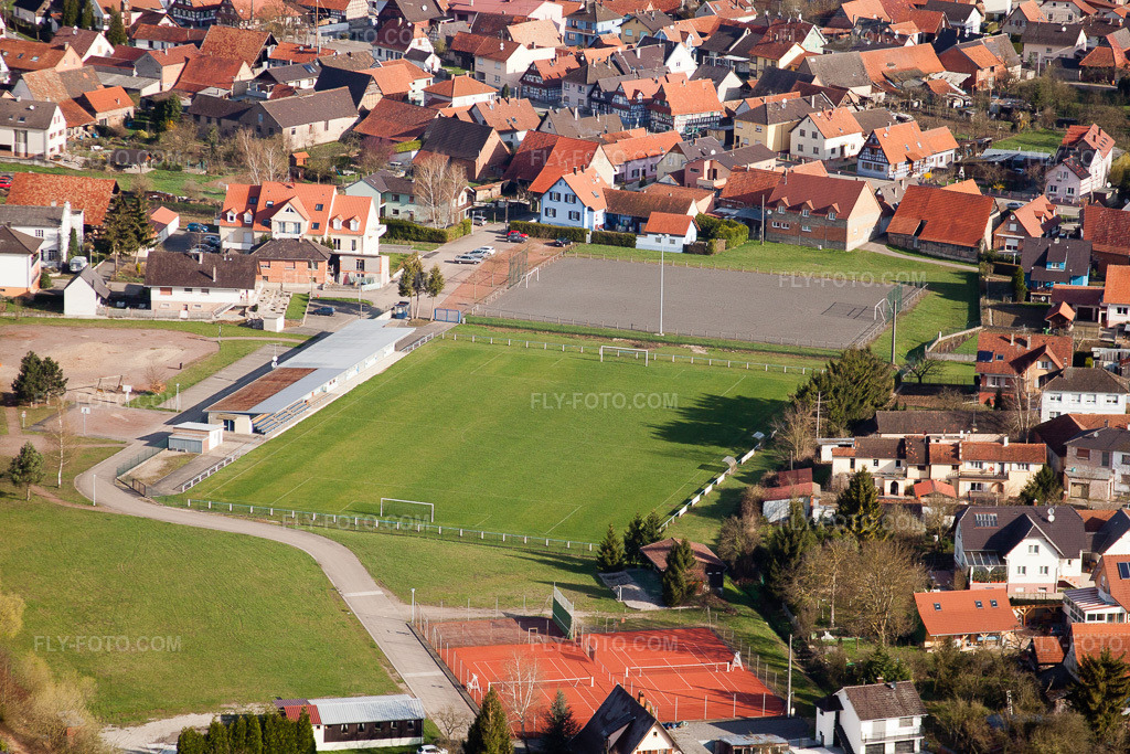 Aerial view: View of the town in Mothern in the state Bas-Rhin, France.Photo: IMG_25609.jpg taken on 04/02/2010 by Werner Riehm/FLY-FOTO.comResolution of the original: 4752 x 3168 px