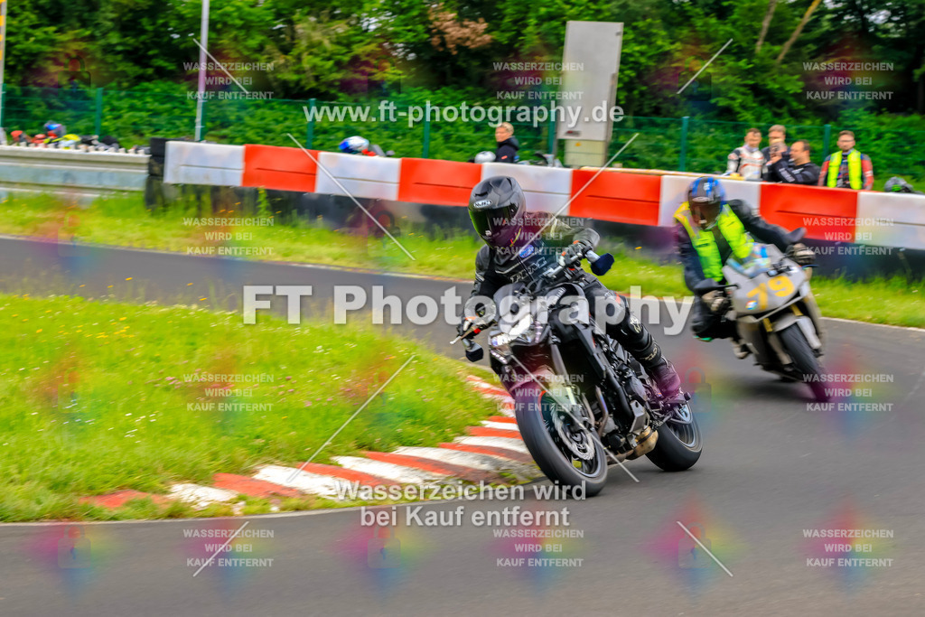 VBK-7616 | Hier findet Ihr Bilder von Touristenfahrten auf der Nürburgring Nordschleife oder von anderen Veranstaltungen die ich besucht habe. Viel Spass beim Durch Schauen 