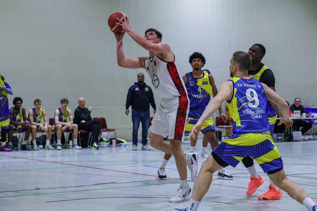 Regio BAYER GIANTS vs SV Haspe 70-78 | Fotos von Basketballspielen aus dem Raum NRW fotografiert von Gero Mueller-Laschet und Daniel Schaefer - Realisiert mit Pictrs.com
