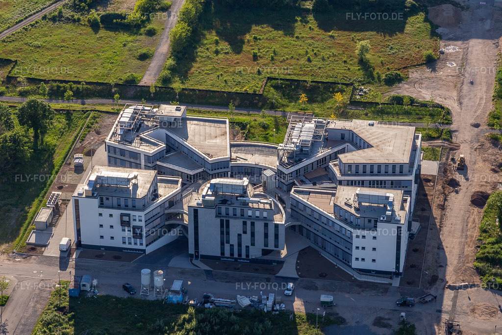 Luftbild: Technologiepark, LTC Linder Technologie Campus im Ortsteil Rintheim in Karlsruhe im Bundesland Baden-Württemberg in Deutschland. Foto: IMG_126832.jpg vom 28.05.2021 durch Werner Riehm/FLY-FOTO.de