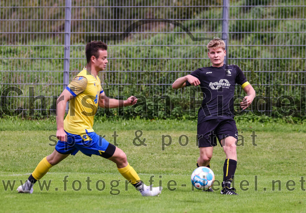 2023-09-03_056_TSV_Grafing_II_gegen_SV_Dornach_II | Grafing, Deutschland, 03.09.2023:
Fußball, A-Klasse 2023 / 2024, 3. Spieltag, TSV Grafing II gegen SV Dornach II, Endergebnis: 0:0

Andreas Viehweger (SV Dornach, #4), Leonhard Oswald (TSV Grafing, #4)

Foto: Christian Riedel / fotografie-riedel.net