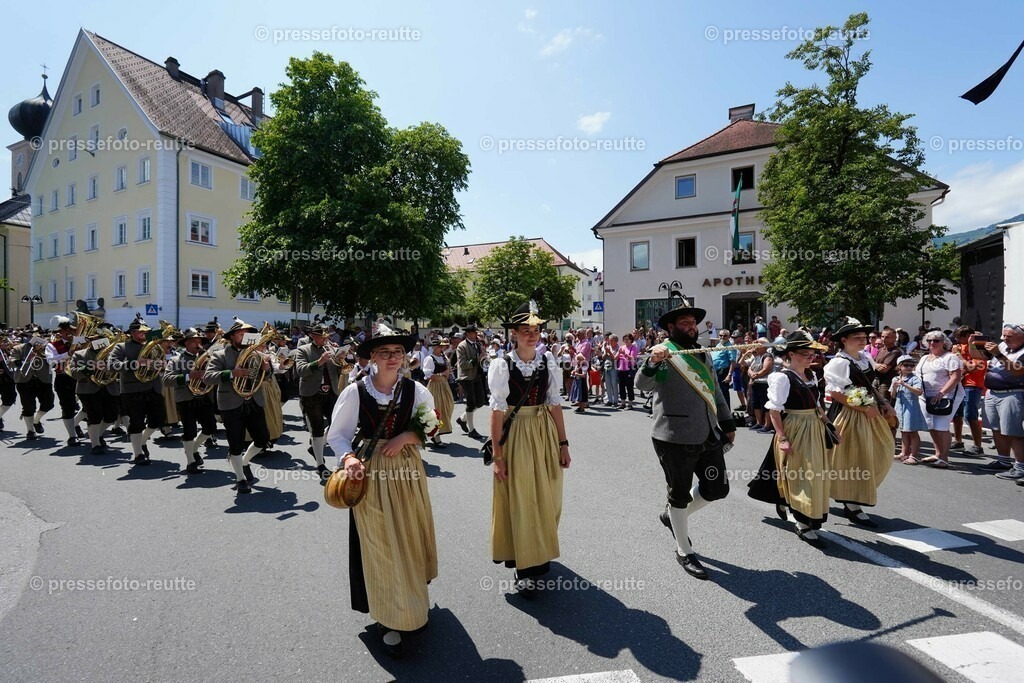 27d-BICHLBACH-Bundesmusikfest-2023-Juni16-Reutte-DSC01872 | Info aus dem Bezirk Reutte/Ausserfern Tirol sowie eine umfangreiche Bilddatenbank über die gesamte Region: Lechtal, Talkessel Reutte, Tannheimertal, Zwischentoren. Lech, Plansee, Zugspitze, Grenztunnel, B179, Fernpassstraße, Verkehr, Lawinen, Tradition, - Realisiert mit Pictrs.com
