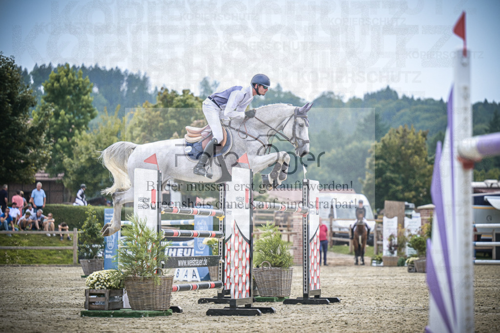 DOS_1917 | Entdecke hochwertige Reitturnierfotos von Foto Oger. Professionell, emotional und authentisch – jetzt Lieblingsmomente im Shop bestellen.Deutschlandweite Turnierfotografie. - Realisiert mit Pictrs.com