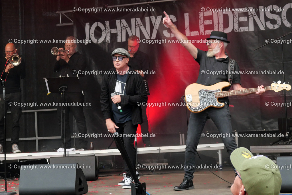 29.08.2025 Johnnys Leidenschaft bei den DIN Tagen 2025 | 29.08.2025 Johnnys Leidenschaft gibt auf der Altmarktbühne in Dinslaken bei den DIN Tagen 2025 ein Konzert. - Realisiert mit Pictrs.com