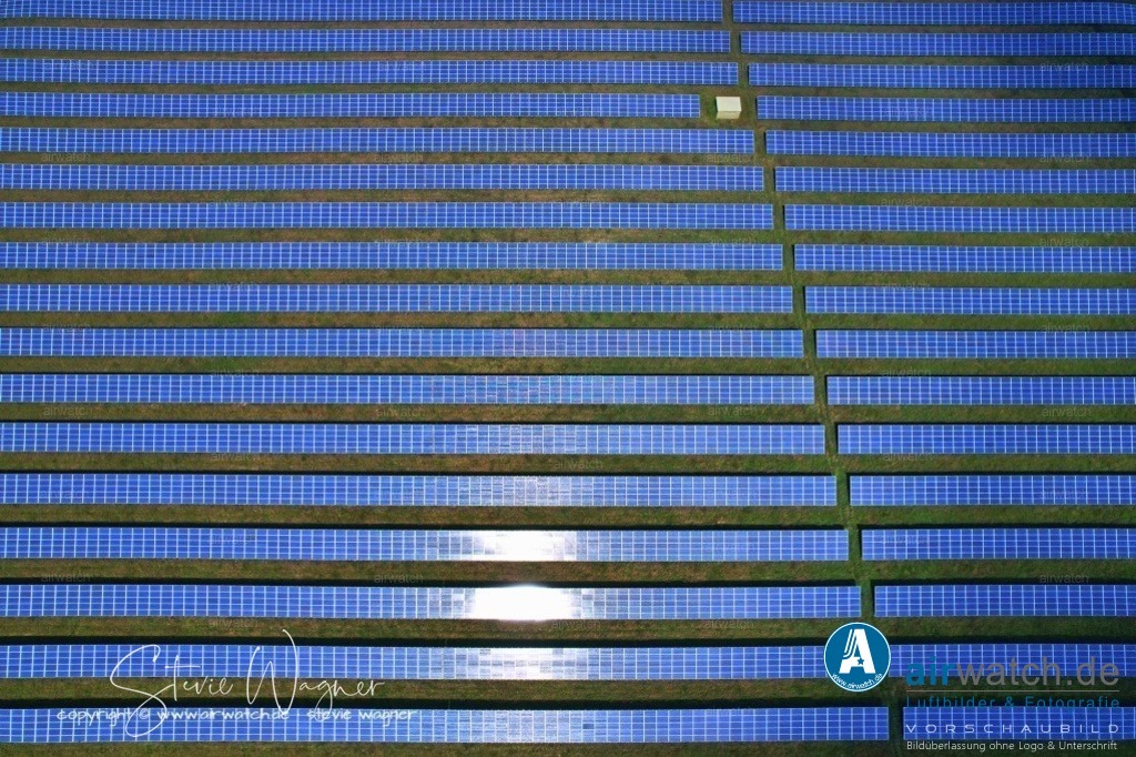 Solarpark Eggebek | Luftbild, Solarpark Eggebek, Photovoltaik-Freiflächenanlage, ehem. Fliegerhort Eggebek, GPC Gewerbepark Carstensen GmbH, Schleswig-Holstein