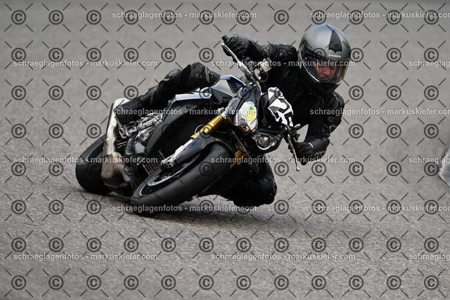 25bt02-1072 | markuskiefer.com - Realisiert mit Pictrs.com