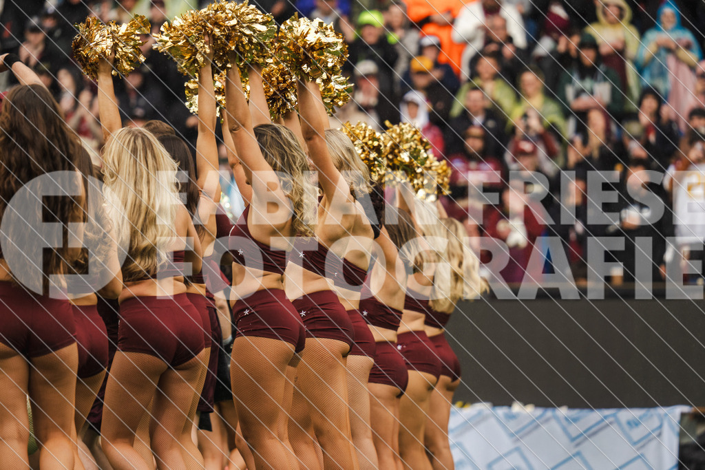 GER Rhein Fire vs. Paris Musketeers, Football, European League of Football, Spieltag 4, Saison 2025, 08.06.2025 | GER Rhein Fire vs. Paris Musketeers, Football, European League of Football, Spieltag 4, Saison 2025, 08.06.2025Foto: Fabian Friese - Realisiert mit Pictrs.com