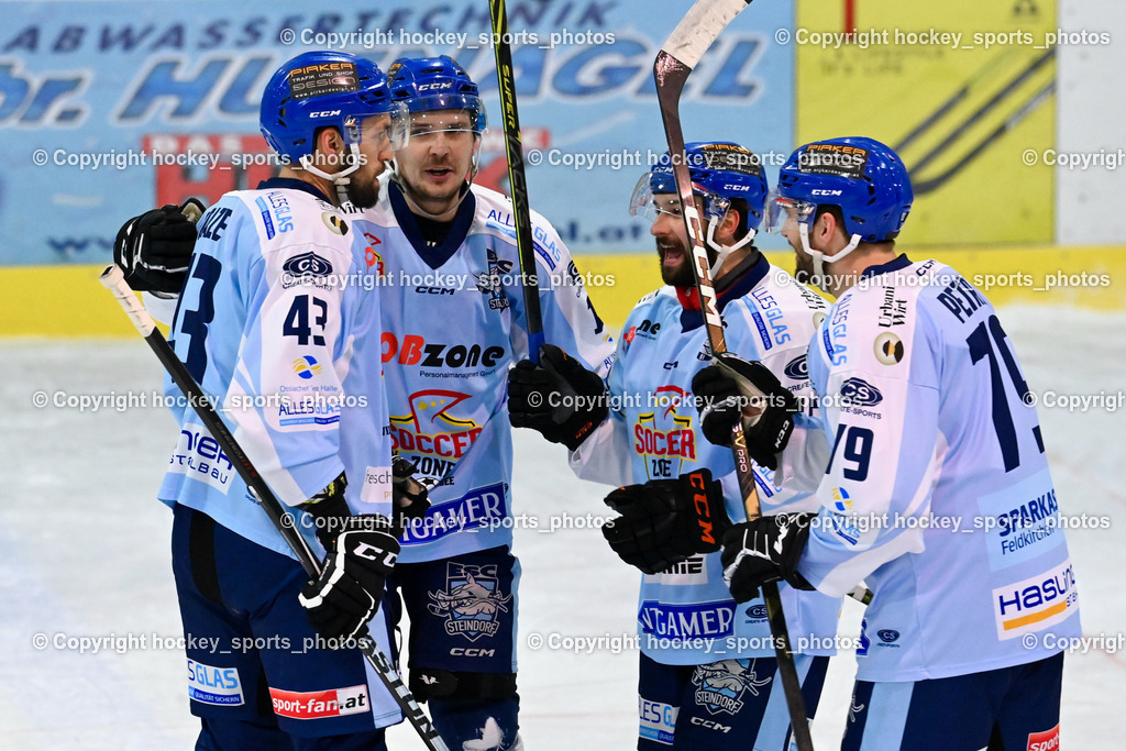 ESC Steindorf vs. EHC Althofen 22.2.2023 | Jubel ESC Steindorf Mannschaft, #43 Oraze Martin, #18 Pöck Markus, #15 Gasser Daniel, #79 Petrik Benjamin