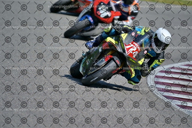 26BT02-1126 | markuskiefer.com - Realisiert mit Pictrs.com