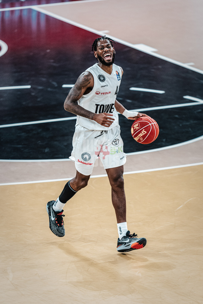 Basketball | Männer | Saison 2023/2024 | easyCredit Basketball Bundesliga | Veolia Towers Hamburg vs. RASTA Vechta | 03.11.2023 | Aljami Durham (#42, Veolia Towers Hamburg)