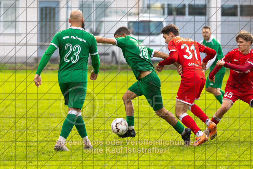 20261011_161607_0326_(c)_by_PhotoPeet | #,KSG Eislingen (grün) vs. 1.FC Donzdorf (rot), Fußball, Bezirksliga - Bezirk Neckar/Fils, 07. Spieltag, Saison 2026/2027, Rasensportplatz, Albstraße 69, 73054 Eislingen, 11.10.2026 - 15:00 Uhr,Foto: PhotoPeet / Sport- &amp; Eventfotografie / Peter Harich