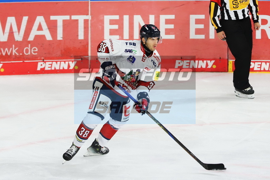 Simon Stowasser - FRB | Simon Stowasser - FRB - Realisiert mit Pictrs.com