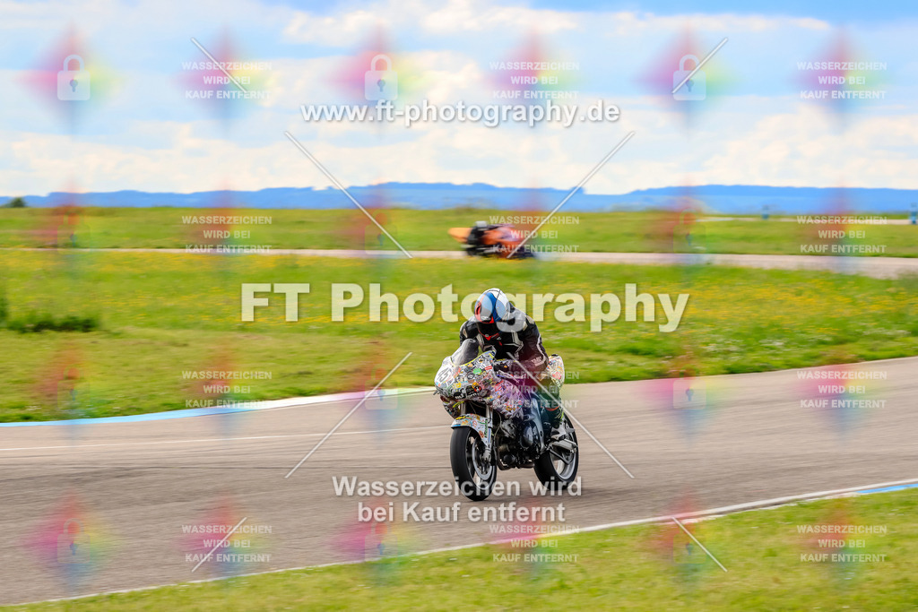 MotoTeam-1306 | Hier findet Ihr Bilder von Touristenfahrten auf der Nürburgring Nordschleife oder von anderen Veranstaltungen die ich besucht habe. Viel Spass beim Durch Schauen 