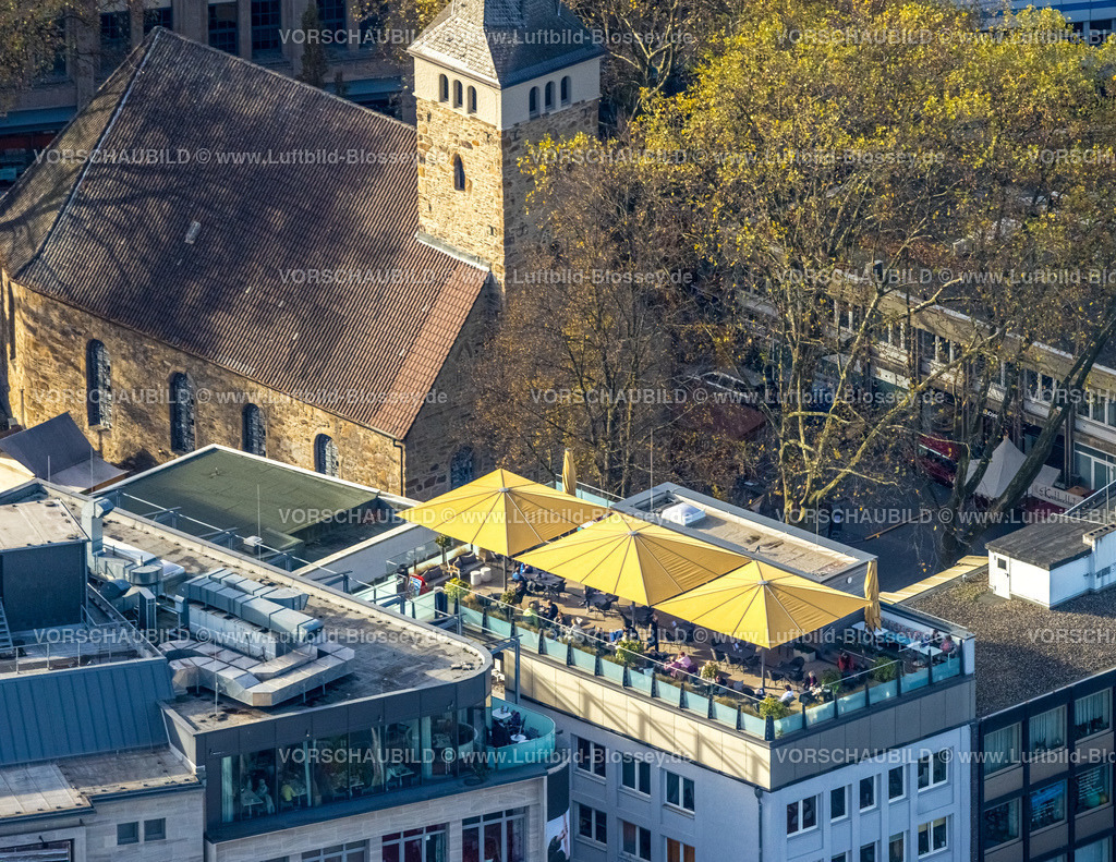 Bochum221101066 | Luftbild, Boulavardcafe Wiacker auf dem Baltz-Haus, Gelbe Sonnenschirme, Sonnendach, Dachterrasse, Gleisdreieck, Bochum, Ruhrgebiet, Nordrhein-Westfalen, Deutschland