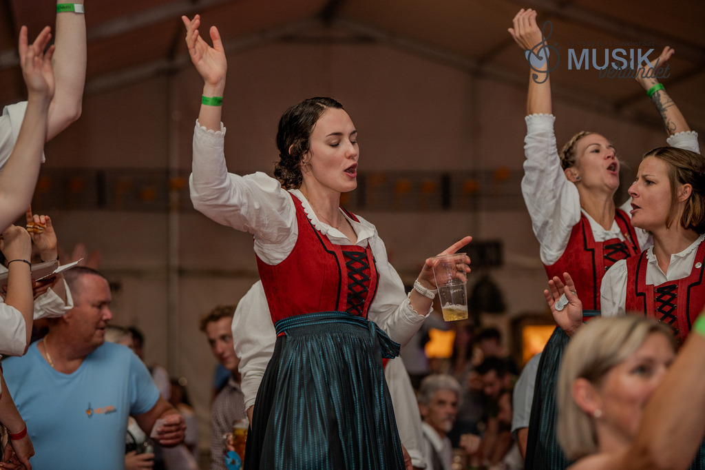 DSC_4960 | "Fussifoto.com – Ihr Ansprechpartner für hochwertige Fotografie! Entdecken Sie kreative Bilder und professionelle Dienstleistungen. Kontaktieren Sie uns für Ihre Projekte!"