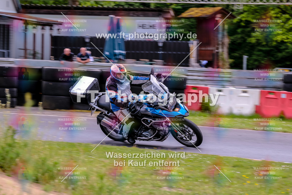 MotoTeamVBK-20852 | Hier findet Ihr Bilder von Touristenfahrten auf der Nürburgring Nordschleife oder von anderen Veranstaltungen die ich besucht habe. Viel Spass beim Durch Schauen 