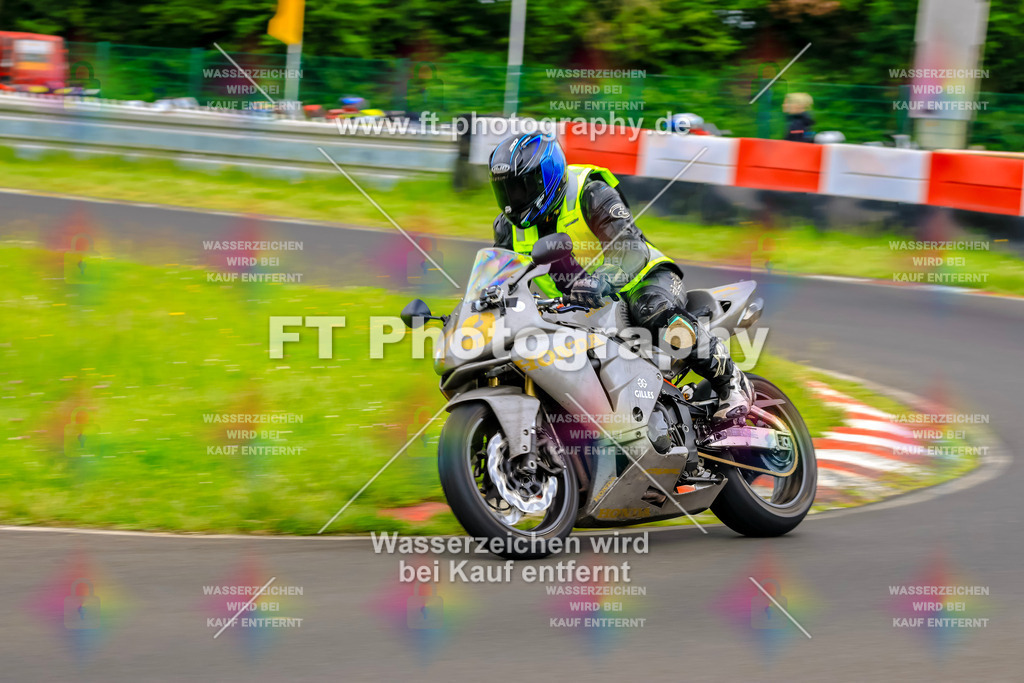 VBK-7617 | Hier findet Ihr Bilder von Touristenfahrten auf der Nürburgring Nordschleife oder von anderen Veranstaltungen die ich besucht habe. Viel Spass beim Durch Schauen 