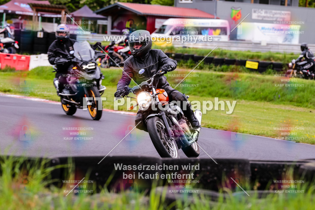 MotoTeamVBK-20367 | Hier findet Ihr Bilder von Touristenfahrten auf der Nürburgring Nordschleife oder von anderen Veranstaltungen die ich besucht habe. Viel Spass beim Durch Schauen 