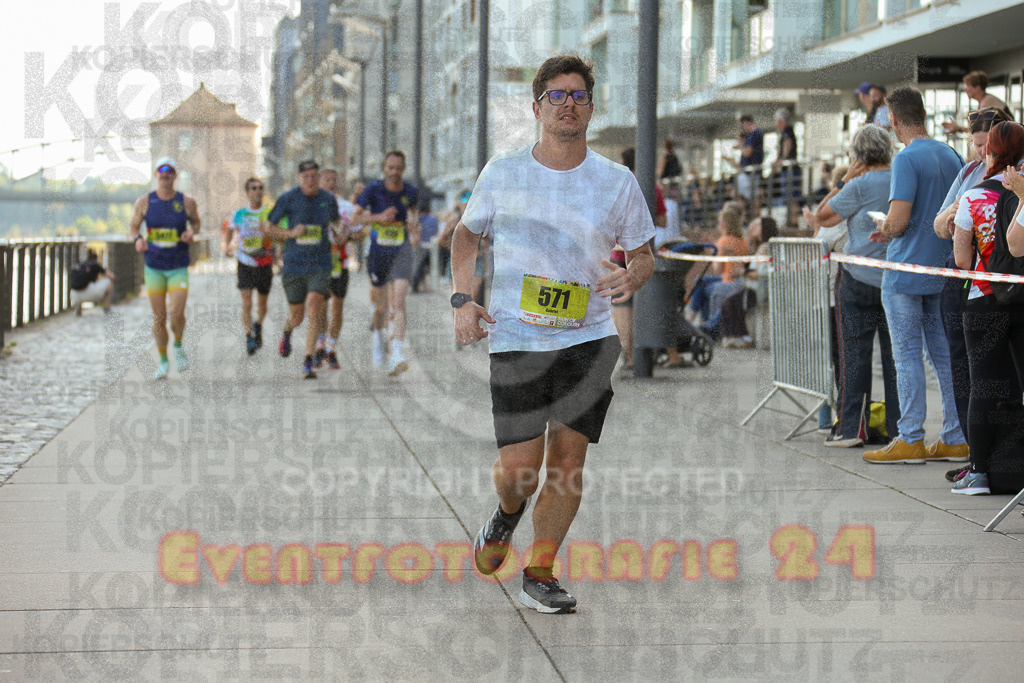250920_1446_EX1_7521 | Sportfotografie im Rhein-Sieg Kreis, Köln, Bonn, NRW, Rheinland Pfalz, Hessen, etc. Unser Tätigkeitsfeld umfasst den Laufsport vom Volkslauf über den Marathon, Duathlon, Triathon bis zum Ultralauf wie Kölnpfad Ultra oder Schindertrail.