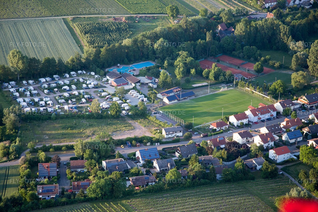 Luftbild: Camping im Klingbachtal im Ortsteil Klingen in Heuchelheim-Klingen im Bundesland Rheinland-Pfalz in Deutschland. Foto: IMG_080352.jpg vom 05.06.2015 durch Werner Riehm/FLY-FOTO.de