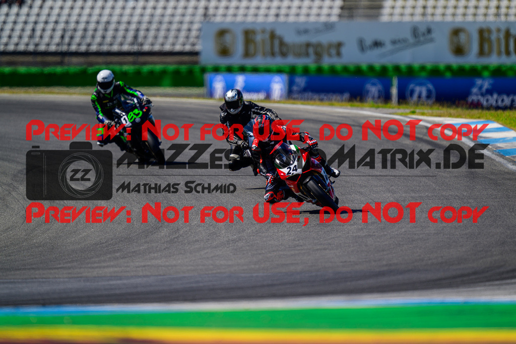 MaZZes_FotoMatrix_240615_6007705_4236 | ROT