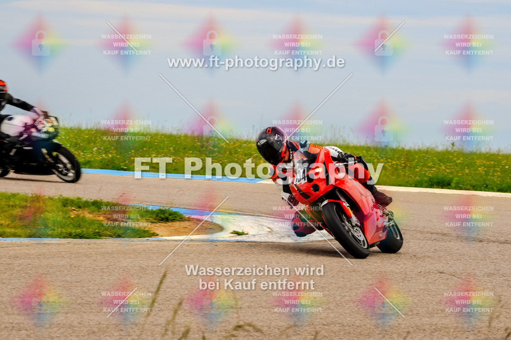 MotoTeam-2544 | Hier findet Ihr Bilder von Touristenfahrten auf der Nürburgring Nordschleife oder von anderen Veranstaltungen die ich besucht habe. Viel Spass beim Durch Schauen 