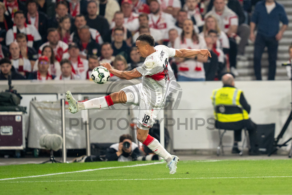 VfB Stuttgart vs. SC Freiburg, Fussball, DFB-Pokal, Halbfinale, 23.04.2026 | Jamie Leweling (VfB Stuttgart, #18),VfB Stuttgart vs. SC Freiburg, Fussball, DFB-Pokal, Halbfinale, 23.04.2026DFB regulations prohibit any use of photographs as image sequences and/or quasi-video