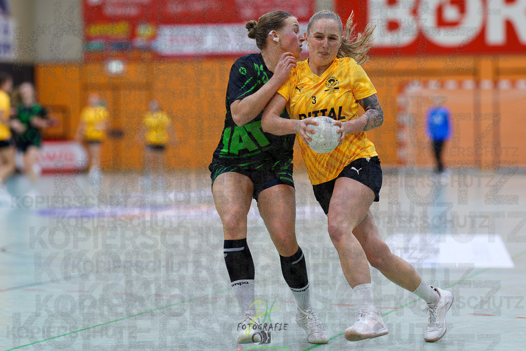 Frauen Oberliga Mitte (HHV); HSG Kleenheim/Langgöns II - HSG Eibelshausen/Ewersbach | Frauen Oberliga Mitte (HHV); HSG Kleenheim/Langgöns II - HSG Eibelshausen/Ewersbach am 01.11.2025 in Oberkleen (Weidig-Halle)Photo © 2025 - Jörg Heinrich - Realisiert mit Pictrs.com