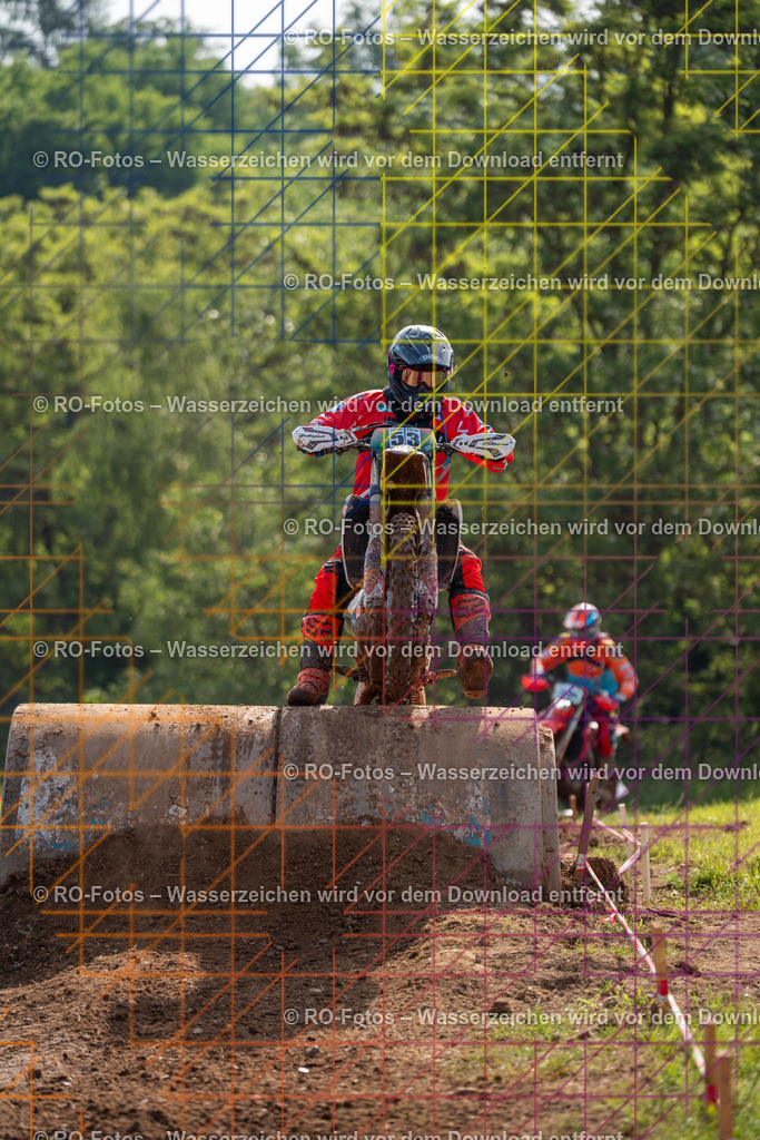 Wolfshausen 4 Lauf -245 | Sportfotografie von RO-Fotos: Motorsport, Motocross, Enduro, Laufveranstaltungen und Triathlon. Professionelle Fotos von Sportlern und Events. - Realisiert mit Pictrs.com