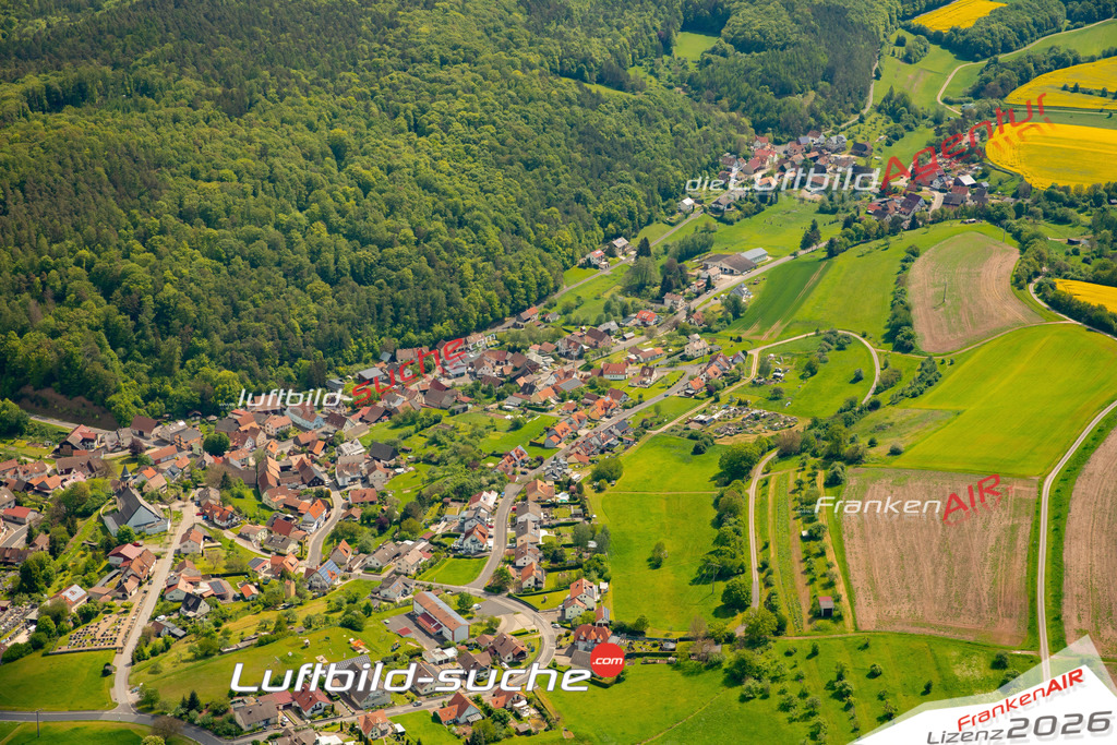 Das Luftbild zeigt : Stralsbach Burkardroth - Die Luftaufnahme wurde 2024 vom UL-Flugzeug aus erstellt ( keine Drohne ) - Hochauflösende Luftaufnahme - Für grossformatige Ausdrucke geeignet. Die Geschenkidee !Mit Lizenz und Bildrechte bestellbar
