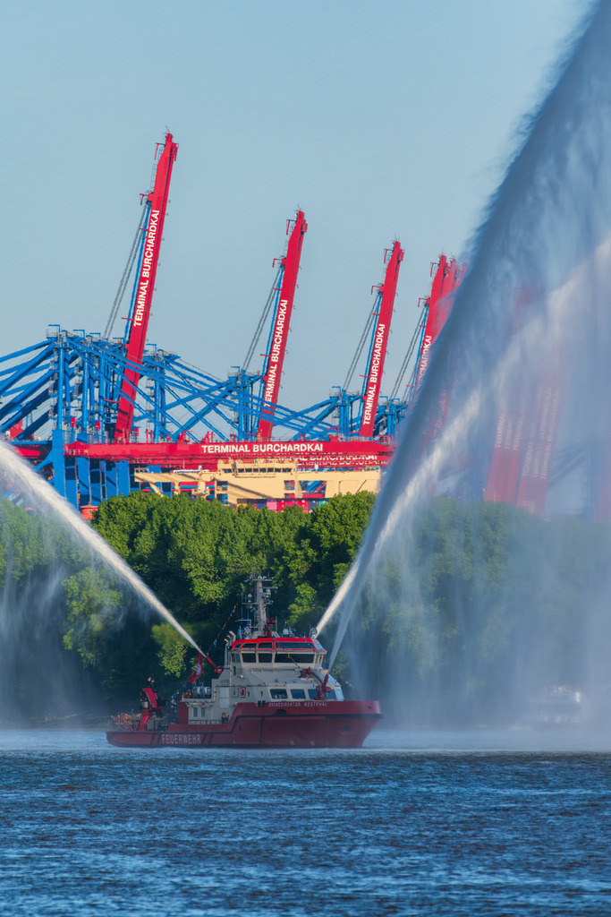 2025_05_11_HH-TEUFELSBRUECK-836 HAFENGEBURTSTAG_MCP8190 | Hochwertig gedruckte Fotografien für die Wand, als Kalender und zum Verschenken. Hamburg & Norddeutschland und überall wo ich mit der Kamera unterwegs war.