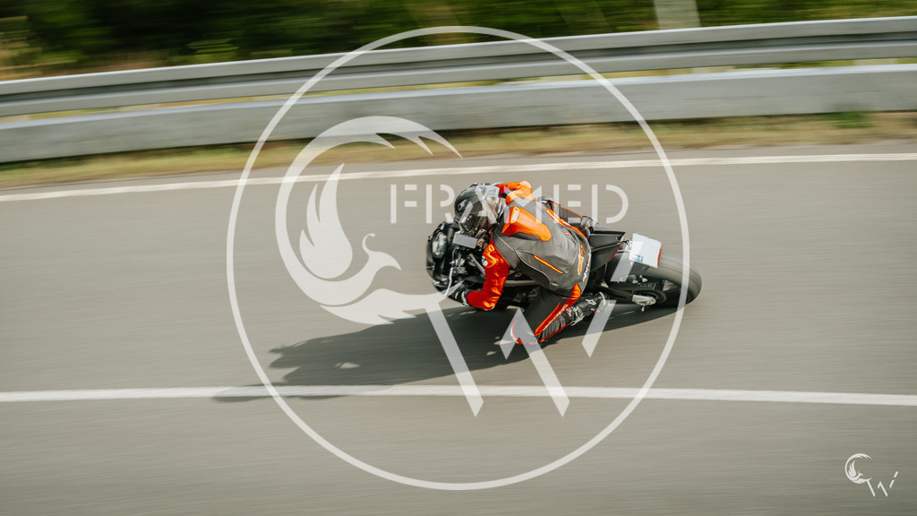 Max-2 | cw-framed