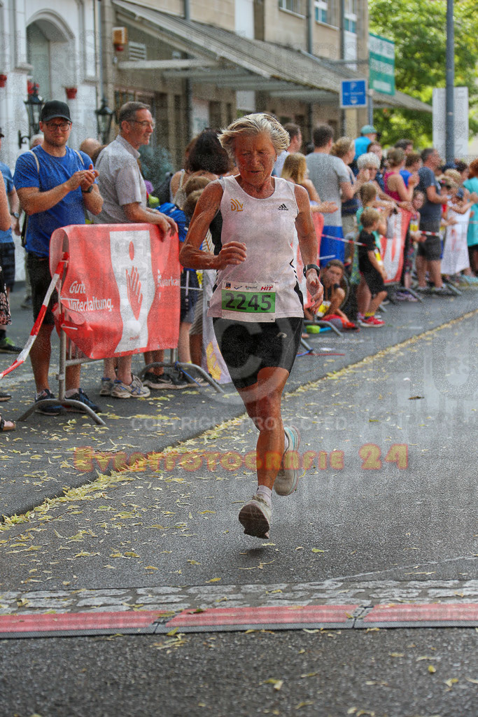 220625_1658_EX1_5646 | Sportfotografie im Rhein-Sieg Kreis, Köln, Bonn, NRW, Rheinland Pfalz, Hessen, etc. Unser Tätigkeitsfeld umfasst den Laufsport vom Volkslauf über den Marathon, Duathlon, Triathon bis zum Ultralauf wie Kölnpfad Ultra oder Schindertrail.
