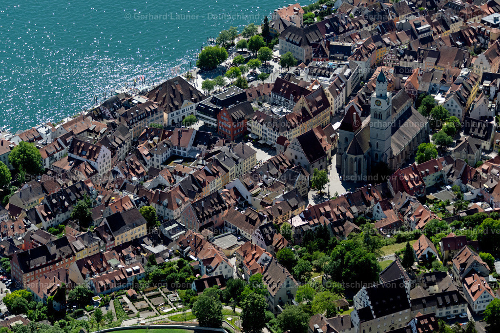 4031989 | ÜBERLINGEN 12.06.2020 Ortskern am Uferbereich am Bodensee in Überlingen im Bundesland Baden-Württemberg, Deutschland. // Village on the banks of the area lake on lake of Constance in Ueberlingen in the state Baden-Wuerttemberg, Germany. Foto: Gerhard Launer
