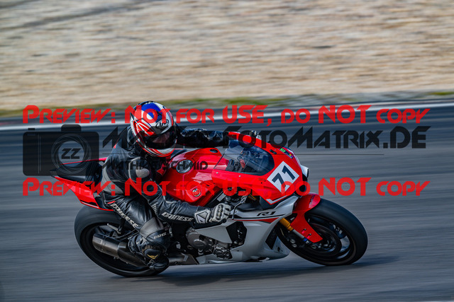 MaZZes_FotoMatrix_230719_9929 | GRUEN