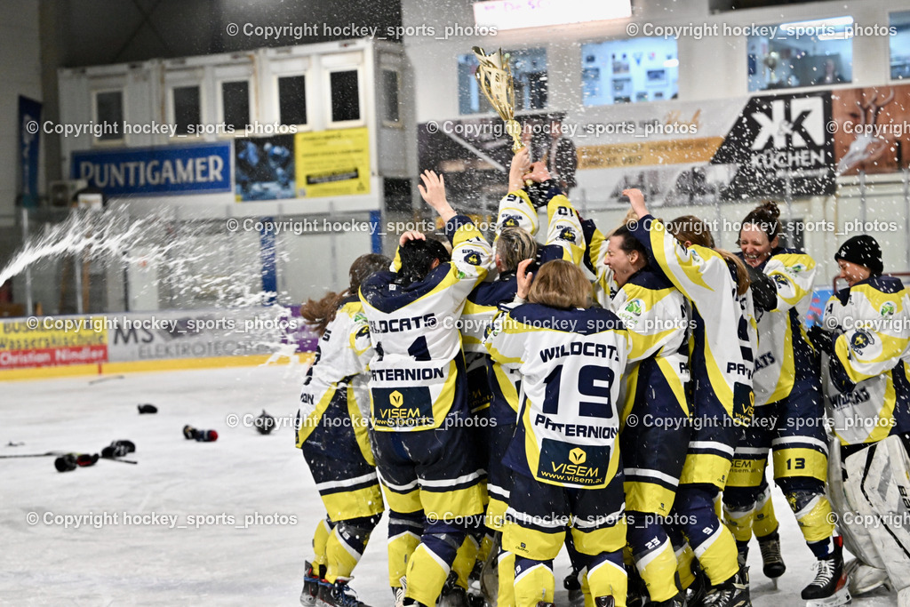 WILDCATS PATERNION & Lady Hawks Siegerehrung-Meisterfeier | Champagner Dusche, Jubel Wildcats Paternion Mannschaft, Meister, WILDCATS PATERNION &amp; Lady Hawks Siegerehrung-Meisterfeier, WILDCATS PATERNION &amp; Lady Hawks Siegerehrung-Meisterfeier am 12.03.2025 in Steindorf (Ossiachersee Halle), Austria, (Photo by Bernd Stefan)